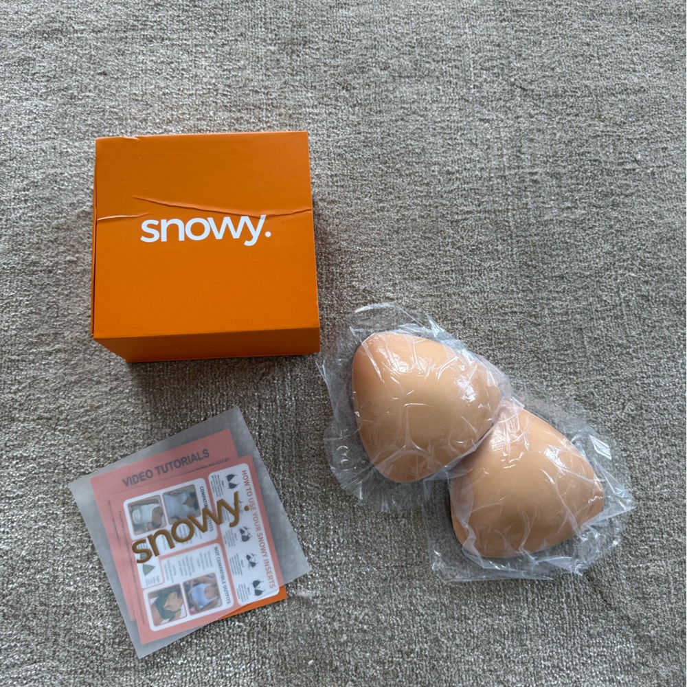 Snowy Sticky push up bra